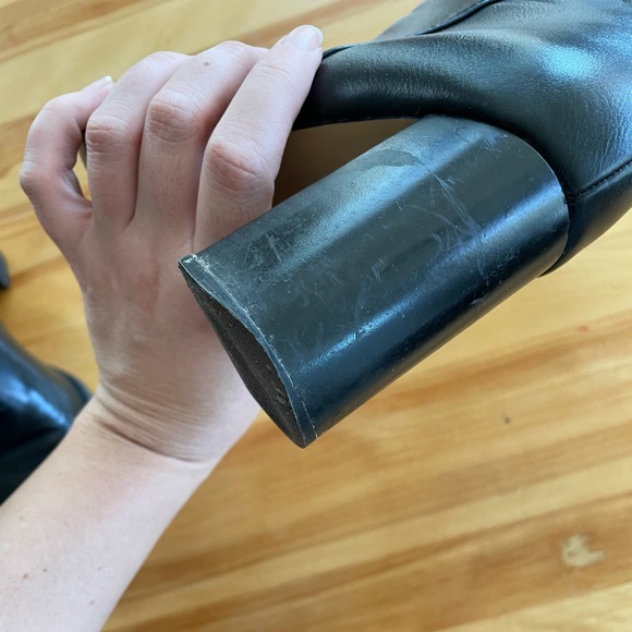 Express vegan leather pointed toe booties size 6 - Picture 11 of 14